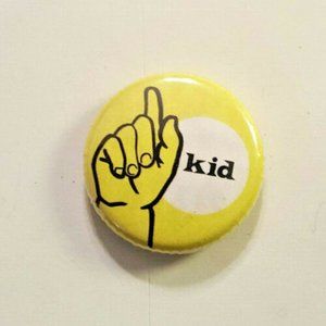 WRY BABY Parent Mommy 1 KID Pinback Button CLEVER Humor Collectable L@@k